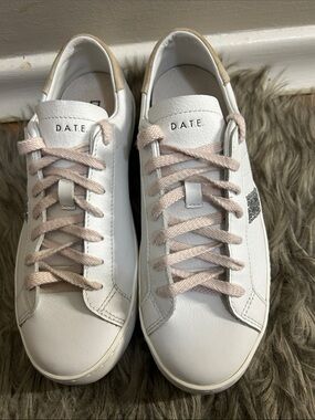 D.A.T.E Women’s White Leather Sneakers with Pale Pink Laces